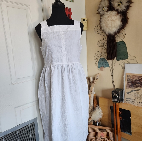 Vintage white minimalist handmade dress w/pockets - Picture 2 of 5